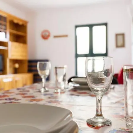 Lovely Close To The Beach And 5 Min Away From St. Julians Apartment Bahar ic-Caghaq